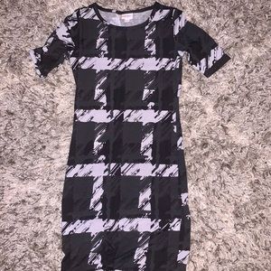 XS Lularoe Julia